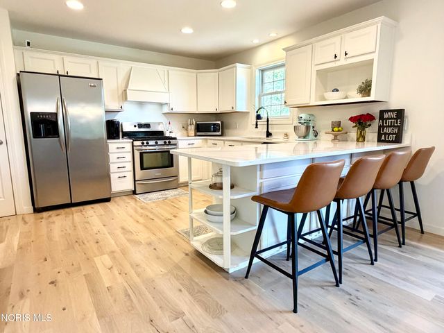 1726 Spring Forest Drive, Oregon, OH 43616