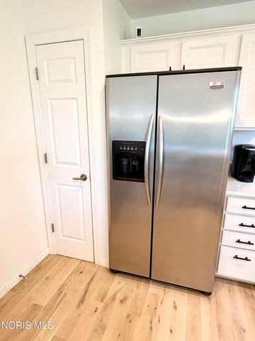 1726 Spring Forest Drive, Oregon, OH 43616