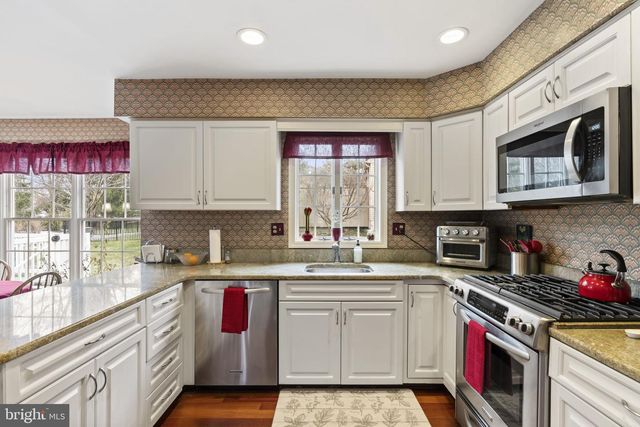 32 MARIAN CIR, Chalfont, PA 18914