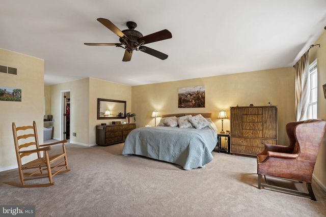 32 MARIAN CIR, Chalfont, PA 18914