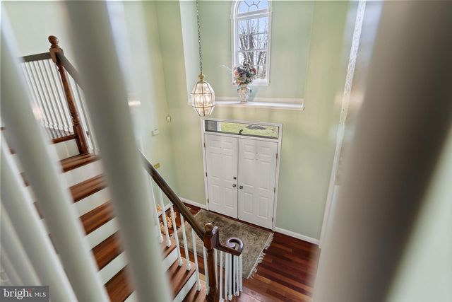 32 MARIAN CIR, Chalfont, PA 18914