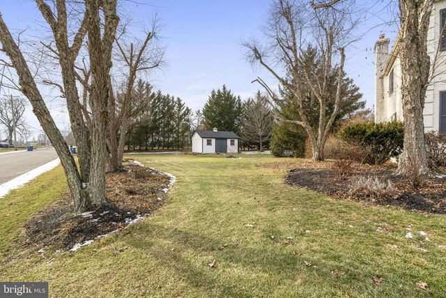 32 MARIAN CIR, Chalfont, PA 18914