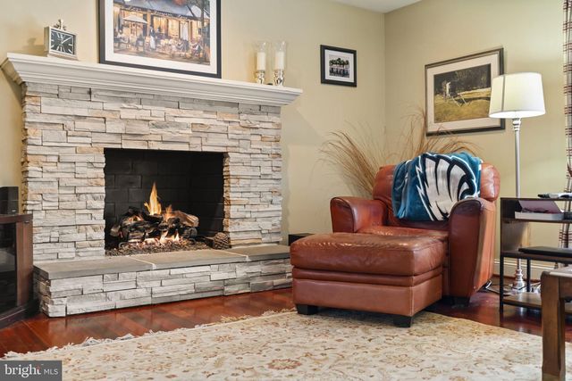 32 MARIAN CIR, Chalfont, PA 18914