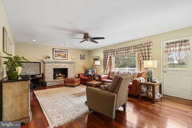 32 MARIAN CIR, Chalfont, PA 18914