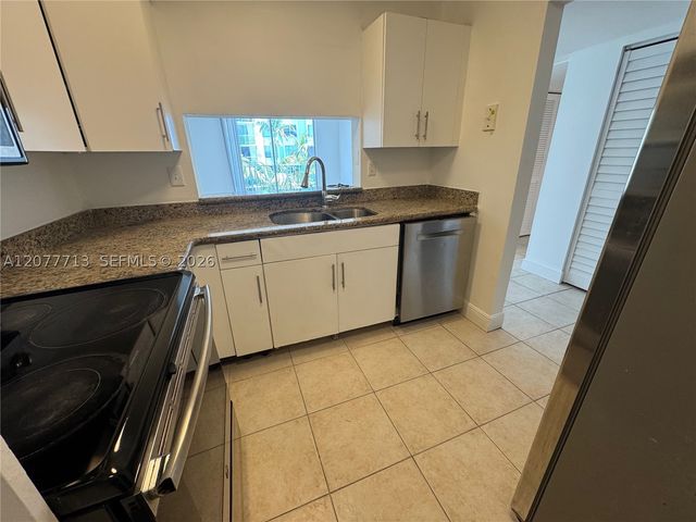 488 NW 165th St Rd B-412, Miami, FL 33169