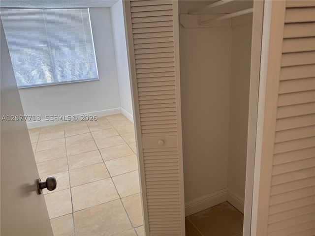 488 NW 165th St Rd B-412, Miami, FL 33169