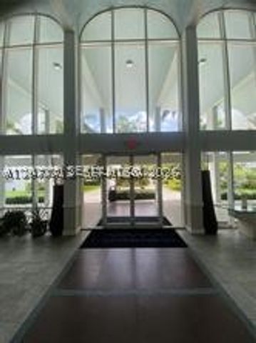 488 NW 165th St Rd B-412, Miami, FL 33169