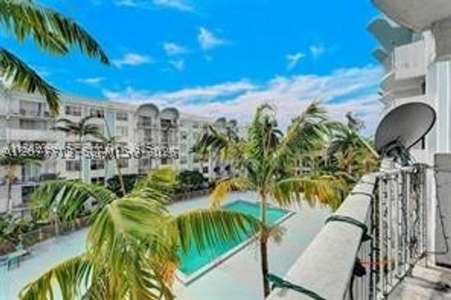 488 NW 165th St Rd B-412, Miami, FL 33169