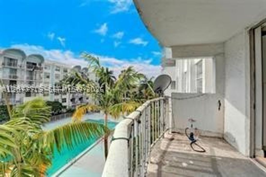 488 NW 165th St Rd B-412, Miami, FL 33169