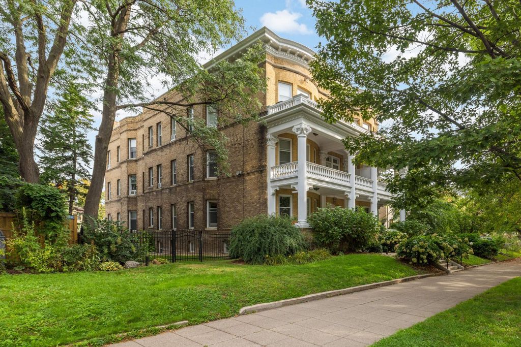 579 Summit Avenue 105, Saint Paul, MN 55102 — photo 2