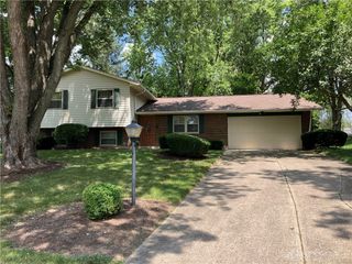 615 Bendwood Way, Beavercreek, OH 45430