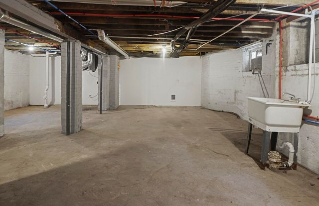 92 W Philadelphia Street Lower, Detroit City, MI 48202
