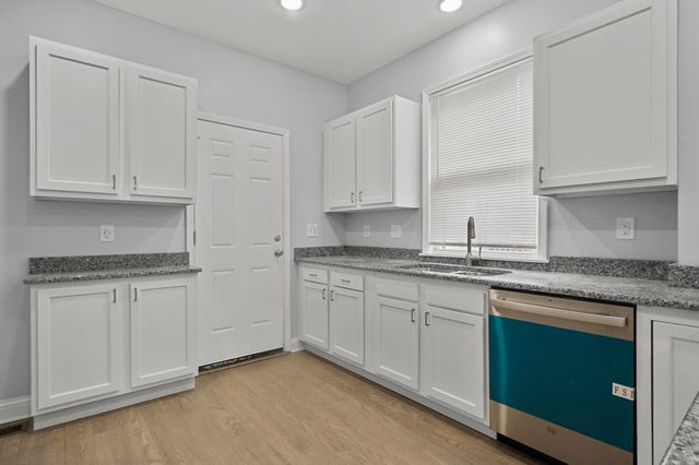 92 W Philadelphia Street Lower, Detroit City, MI 48202