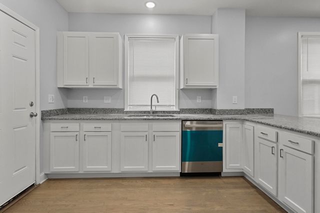 92 W Philadelphia Street Lower, Detroit City, MI 48202