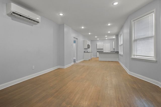92 W Philadelphia Street Lower, Detroit City, MI 48202