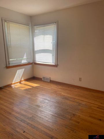 4410 N 52 Street, Omaha, NE 68104