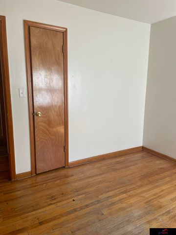 4410 N 52 Street, Omaha, NE 68104