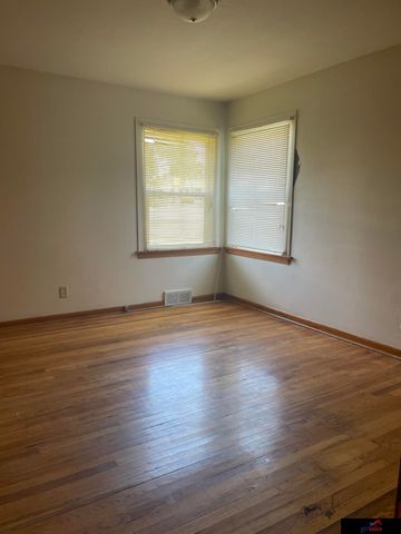 4410 N 52 Street, Omaha, NE 68104