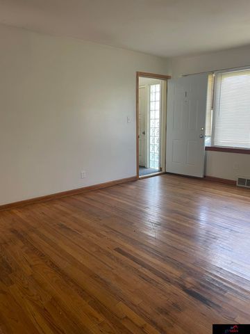 4410 N 52 Street, Omaha, NE 68104