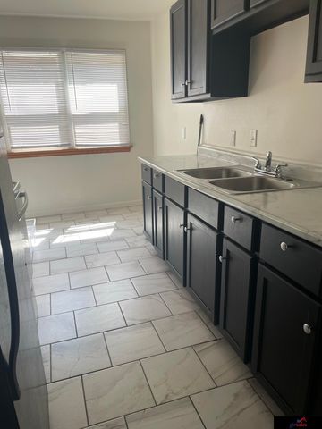 4410 N 52 Street, Omaha, NE 68104