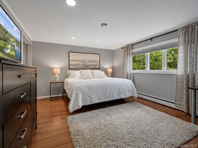 2 Highfield Avenue, Port Washington, NY 11050