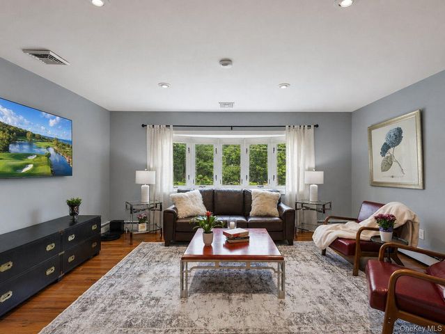 2 Highfield Avenue, Port Washington, NY 11050