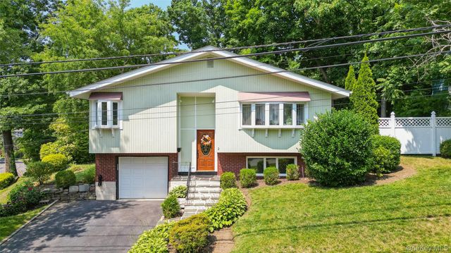2 Highfield Avenue, Port Washington, NY 11050