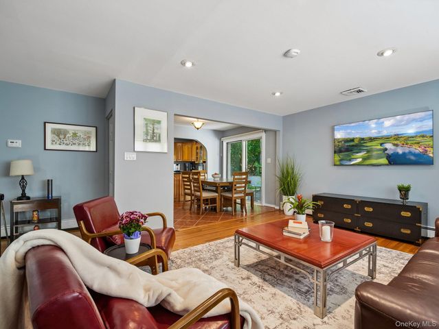 2 Highfield Avenue, Port Washington, NY 11050