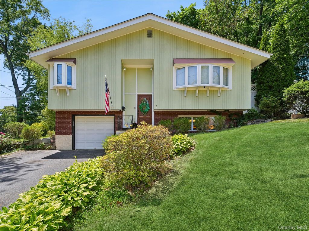 2 Highfield Avenue, Port Washington, NY 11050