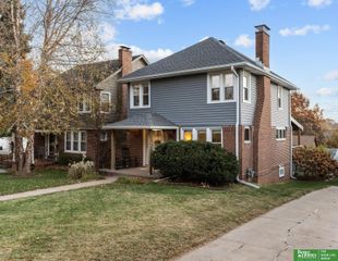 4405 Woolworth Avenue, Omaha, NE 68105