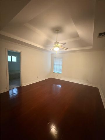 1009 Village Wood Court, Arlington, TX 76012