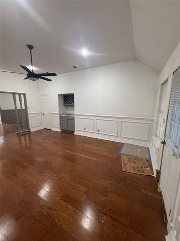 1009 Village Wood Court, Arlington, TX 76012