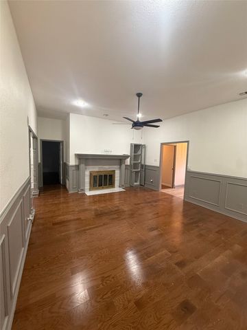 1009 Village Wood Court, Arlington, TX 76012