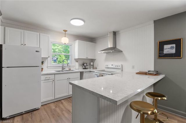 66 Robinhood Circle, Winston-salem, NC 27106