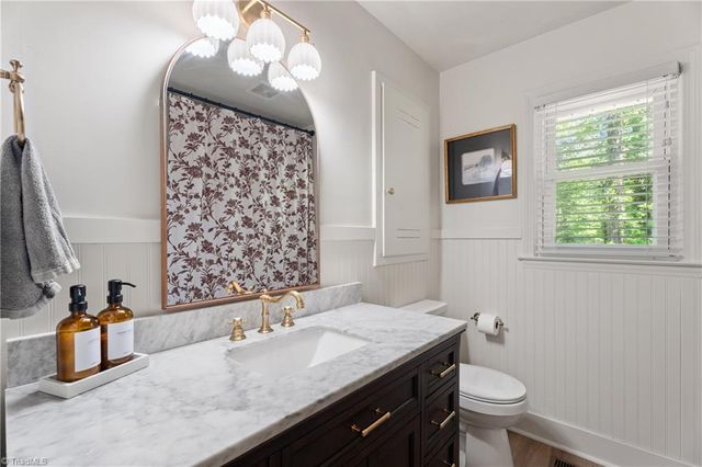 66 Robinhood Circle, Winston-salem, NC 27106