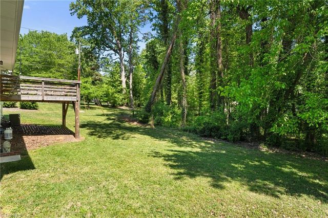 66 Robinhood Circle, Winston-salem, NC 27106