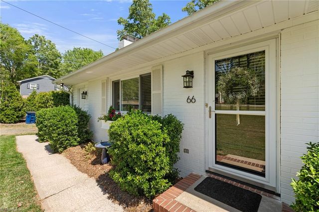 66 Robinhood Circle, Winston-salem, NC 27106