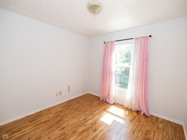 6037 McClellan Court, Indianapolis, IN 46254