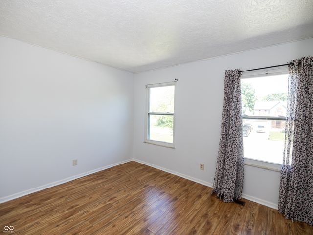 6037 McClellan Court, Indianapolis, IN 46254