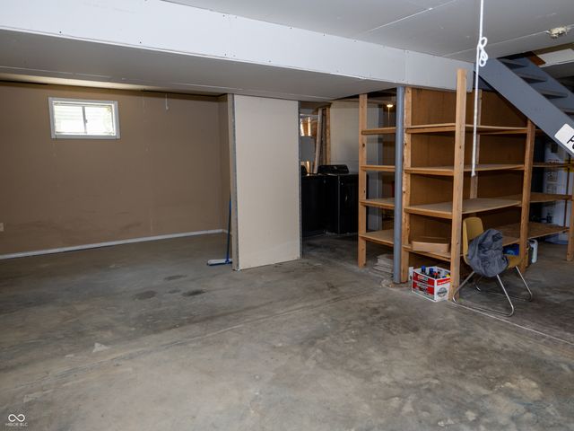6037 McClellan Court, Indianapolis, IN 46254