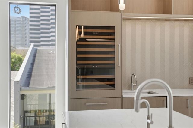 321 2ND STREET N, St Petersburg, FL 33701