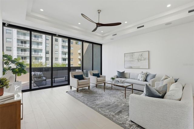 321 2ND STREET N, St Petersburg, FL 33701