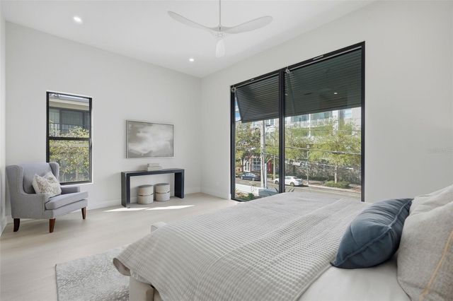 321 2ND STREET N, St Petersburg, FL 33701