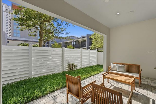 321 2ND STREET N, St Petersburg, FL 33701