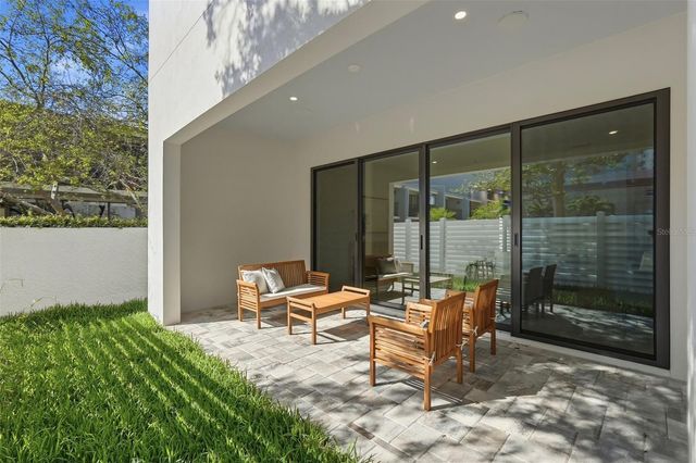 321 2ND STREET N, St Petersburg, FL 33701