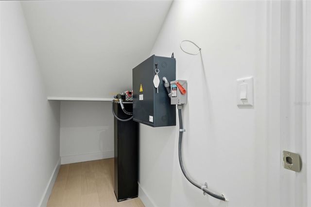 321 2ND STREET N, St Petersburg, FL 33701