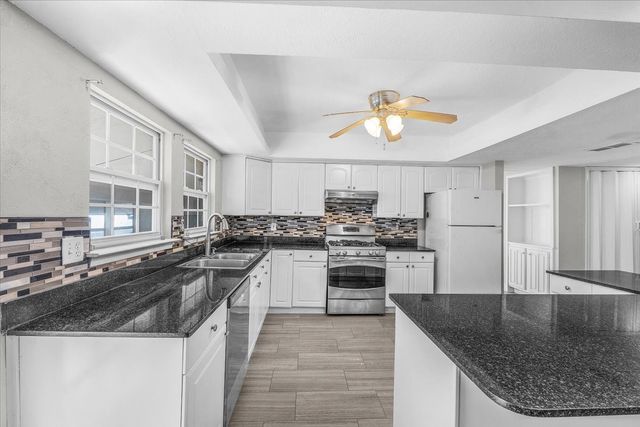 3102 Oak Hill Road, Carrollton, TX 75007