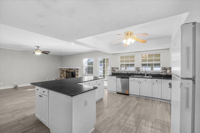 3102 Oak Hill Road, Carrollton, TX 75007