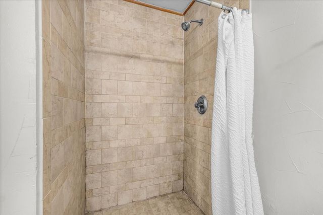 3102 Oak Hill Road, Carrollton, TX 75007