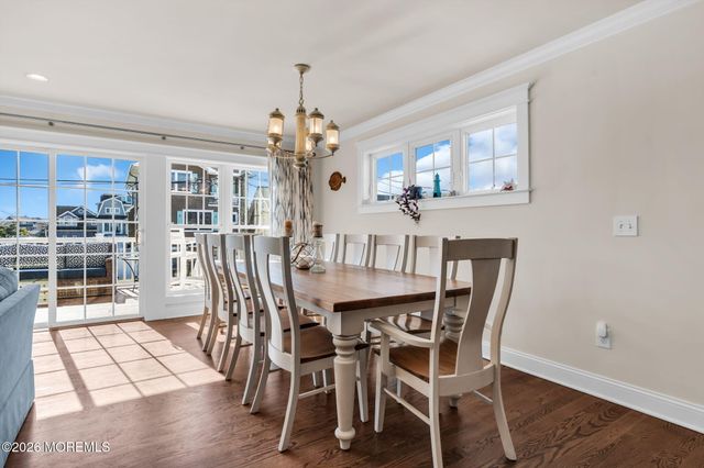 8 Meadow Avenue, Manasquan, NJ 08736
